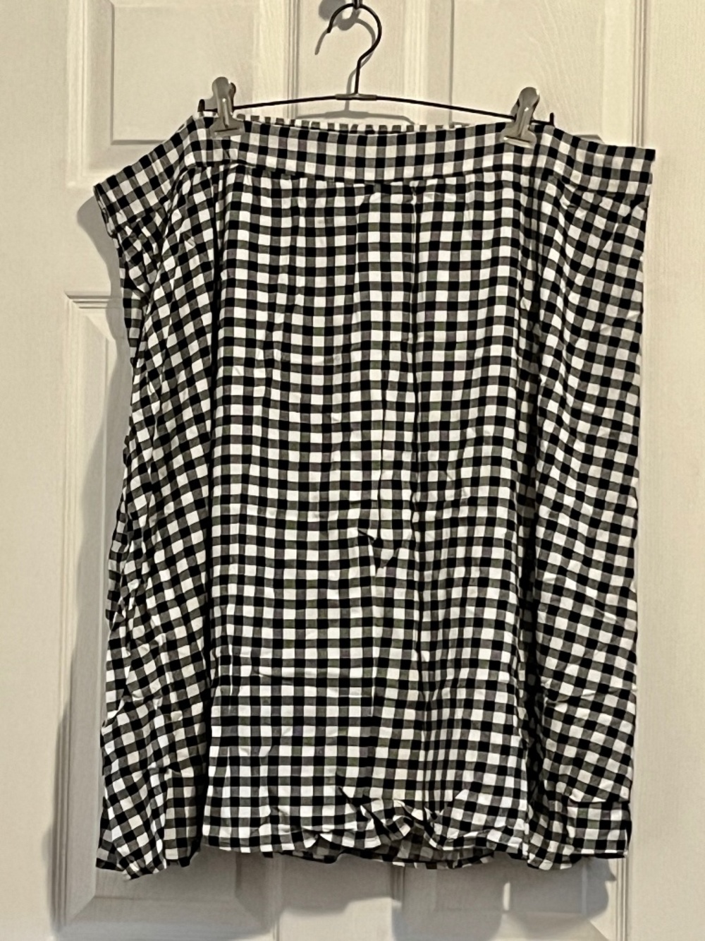 Black and white checkered swing style skirt